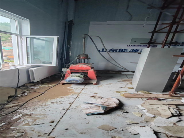 市中地基基础下沉墙体裂缝加固注浆顶升施工